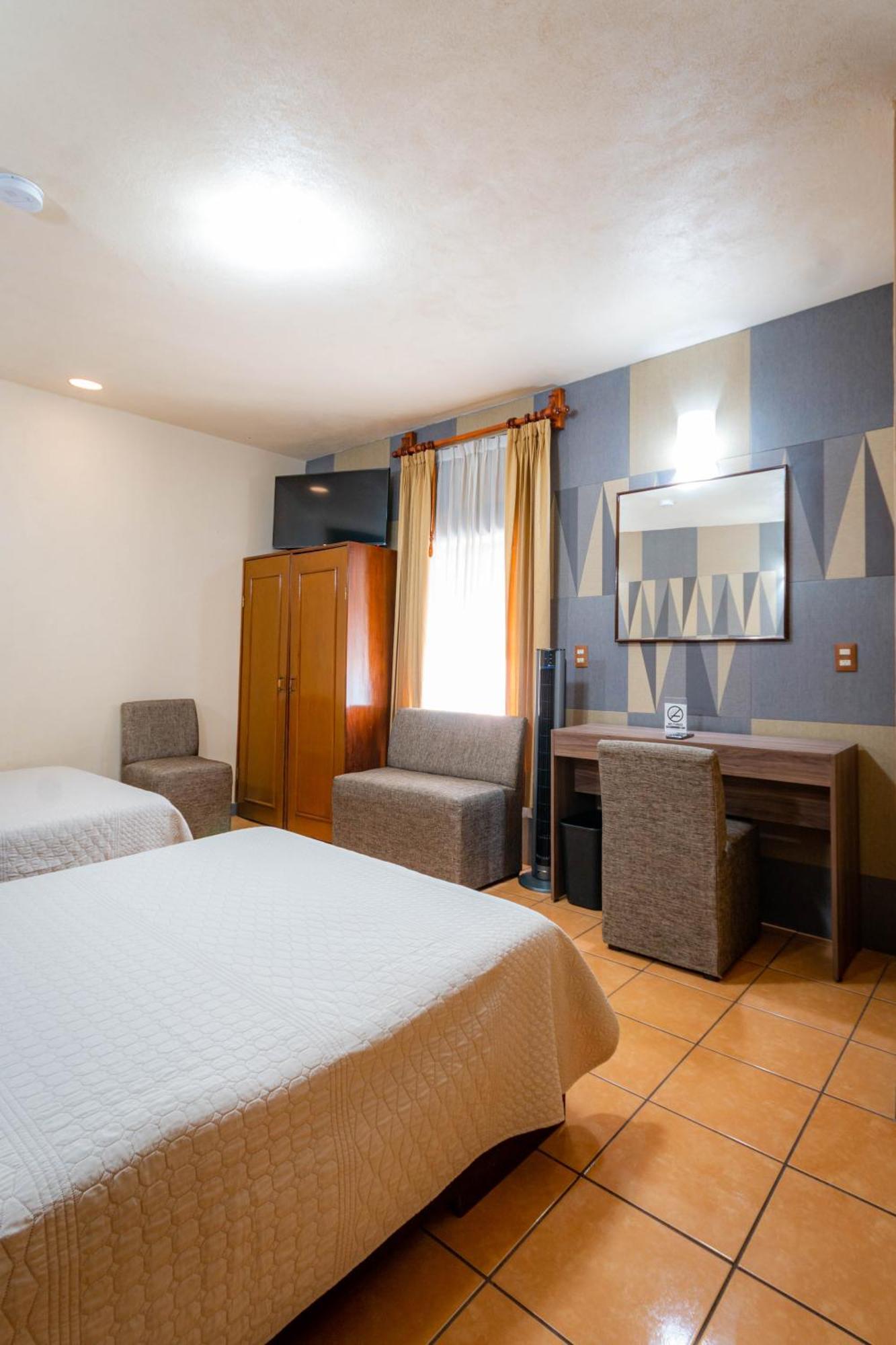 Hotel Estefania Morelia Exterior photo